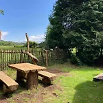 Οργανωμένο κάμπινγκ Aughavannagh Yurt Glamping