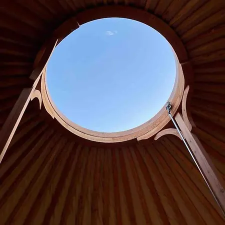 Campo de lujo Aughavannagh Yurt Glamping *