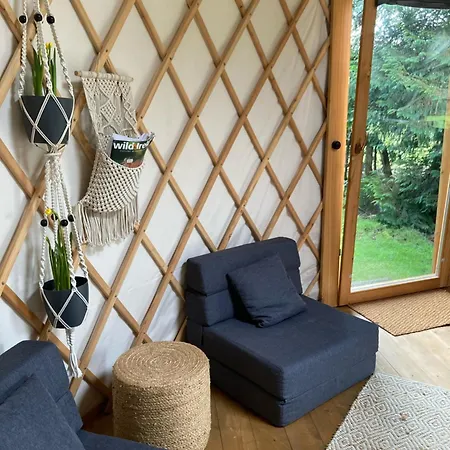 Aughavannagh Yurt Glamping * オーリム
