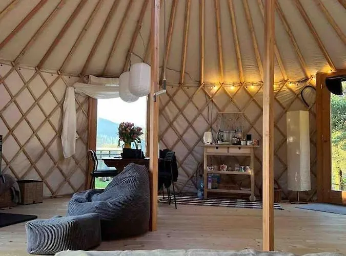 Aughavannagh Yurt Glamping Охрим