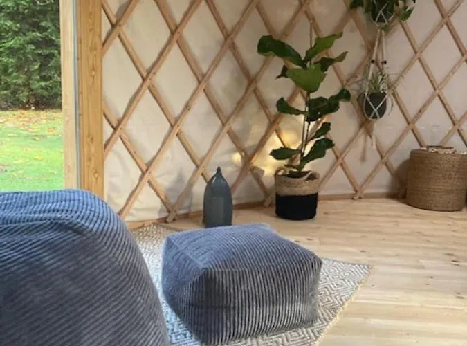 Aughavannagh Yurt Glamping Luxuszelt