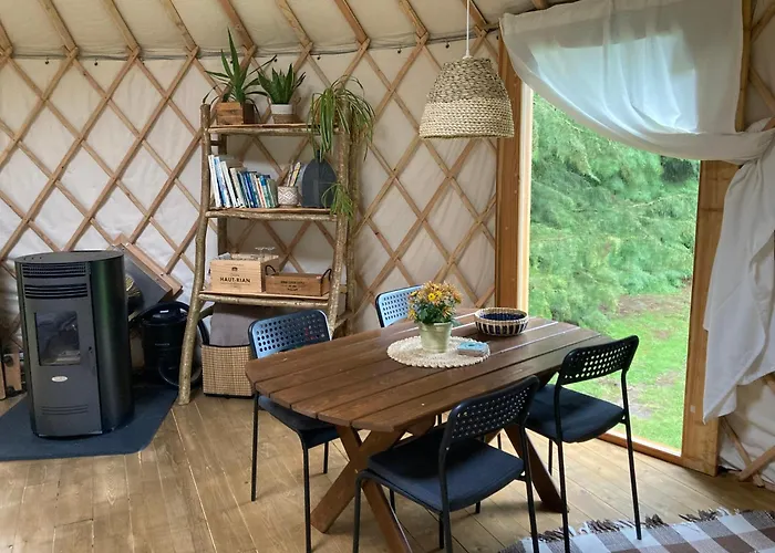 Aughavannagh Yurt Glamping Luxuszelt *