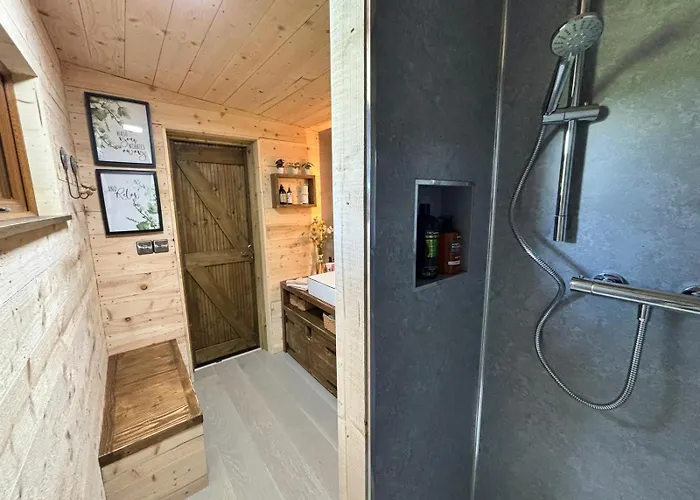 Роскошный шатер Aughavannagh Yurt Glamping *